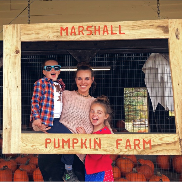 Bookmark My Closet! ☕️ - Picture 6 of 7